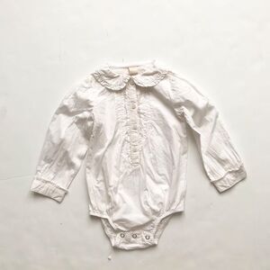 Oshkosh Ivory peterpan collar diaper shirt EUC 18m